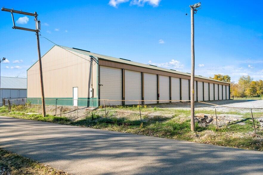More Photos Of 4022 Waterworks Rd, Saint Joseph Self Storage For Sale