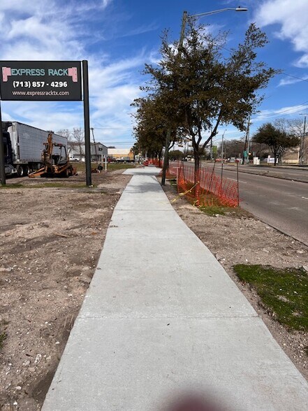 More Photos Of 3901 Airline Dr, Houston Land For Sale