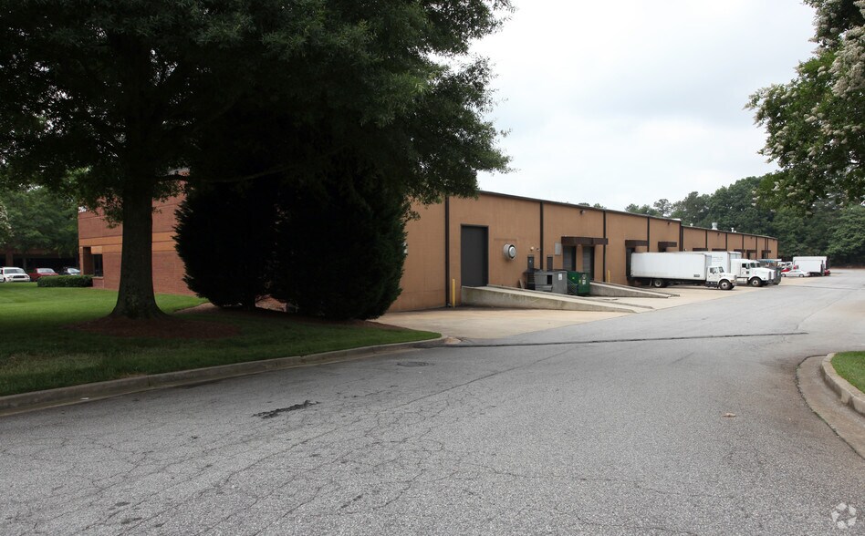 More Photos Of 2200 Norcross Pkwy, Norcross Warehouse For Lease