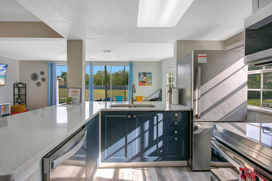 More Photos Of 141 Coco Plum Dr, Davenport Apartments For Sale