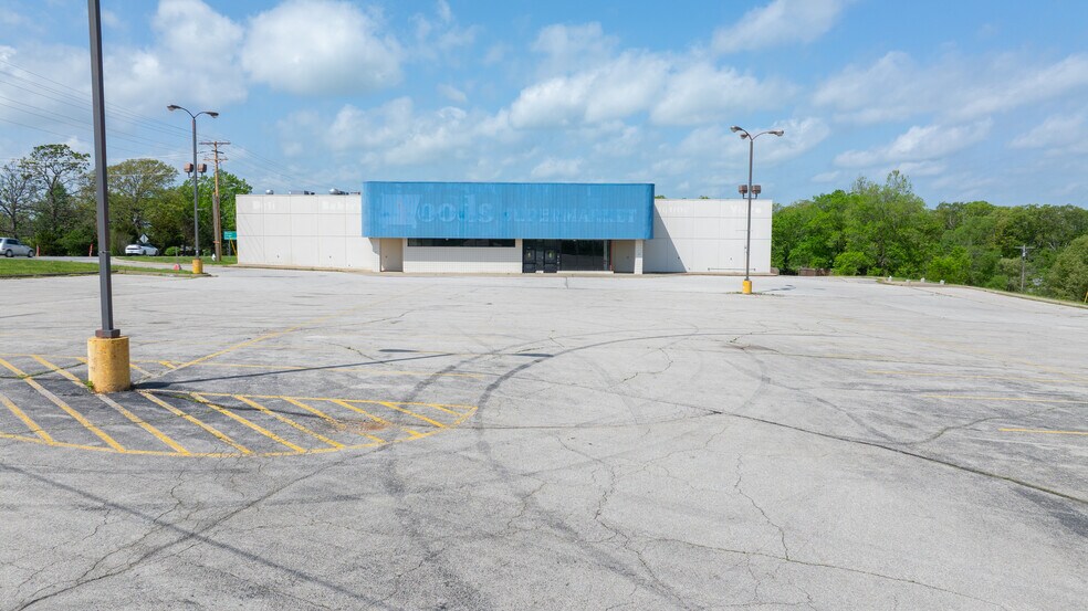 More Photos Of 8845 N State Highway 5, Camdenton Freestanding For Sale