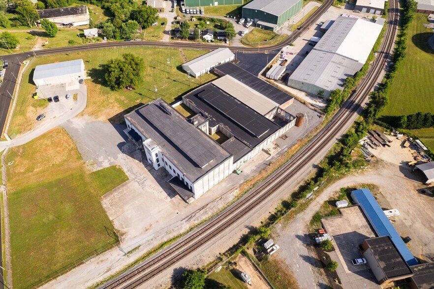 More Photos Of 1507 9th Ave, Knoxville Manufacturing For Lease
