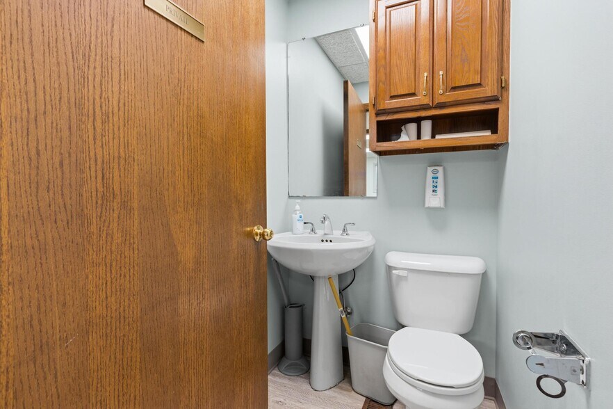 More Photos Of 244 Wilson Dr, Xenia Medical For Sale