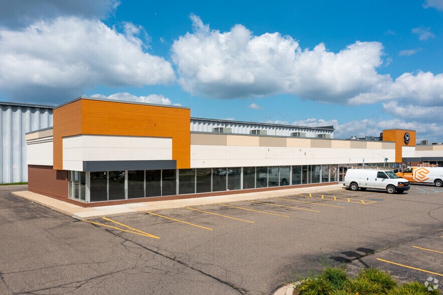 More Photos Of 17032-17094 Fort St, Riverview Unknown For Lease
