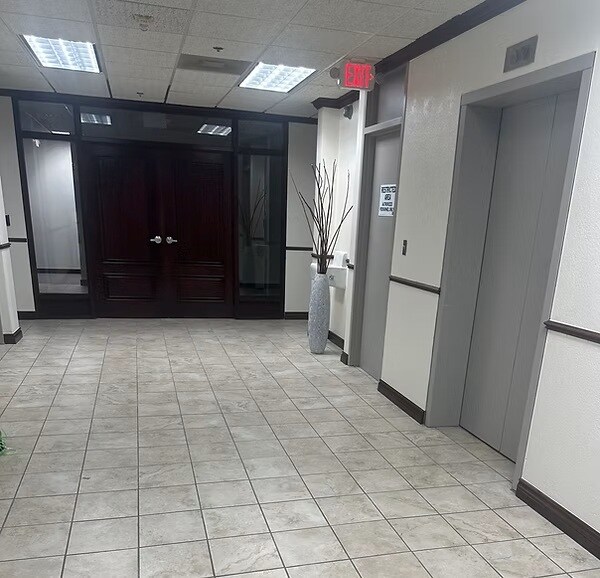 More Photos Of 2000 N Classen Blvd, Oklahoma City Unknown For Lease