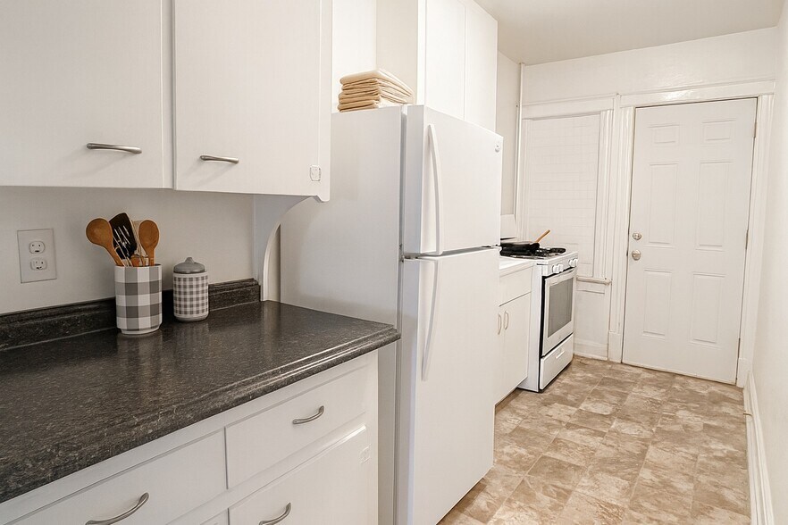 More Photos Of , Kansas City Multifamily For Sale