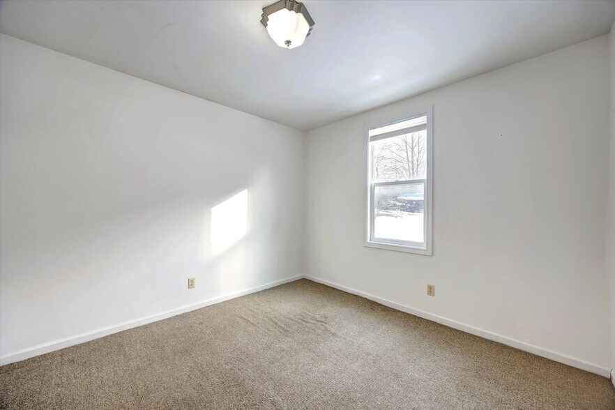 More Photos Of 714 W Kirkwood Ave, Bloomington Office Residential For Sale