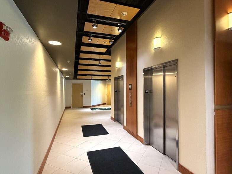 More Photos Of 5000 Springfield St, Dayton Office For Sale