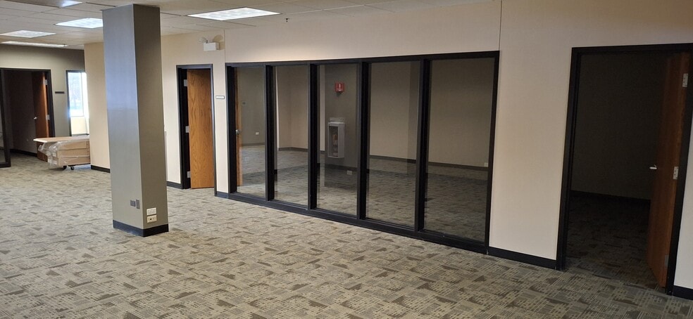 More Photos Of 18401 Maple Creek Dr, Tinley Park Medical For Lease