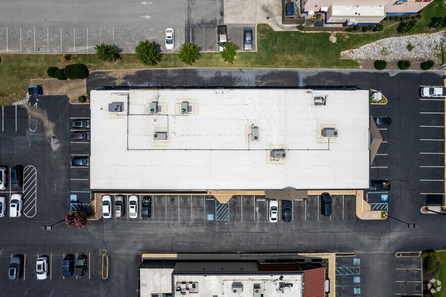 More Photos Of 2265 Gunbarrel Rd, Chattanooga Unknown For Lease