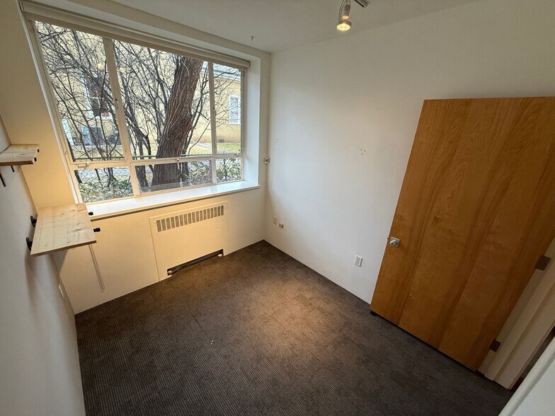 More Photos Of 227 E Palace Ave, Santa Fe Office For Sale