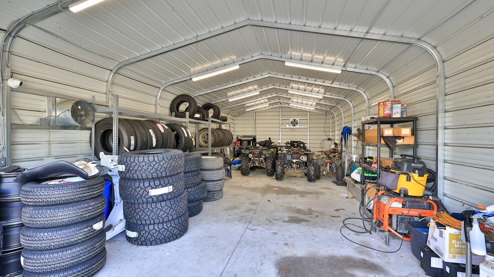 More Photos Of 2390 E International Speedway Blvd, Deland Freestanding For Lease