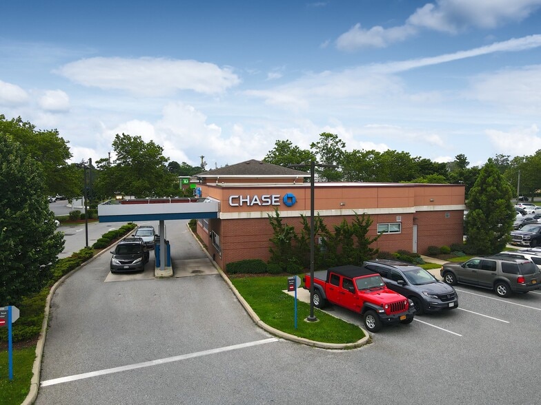 More Photos Of 533-605 Montauk Hwy, Bay Shore Unknown For Lease