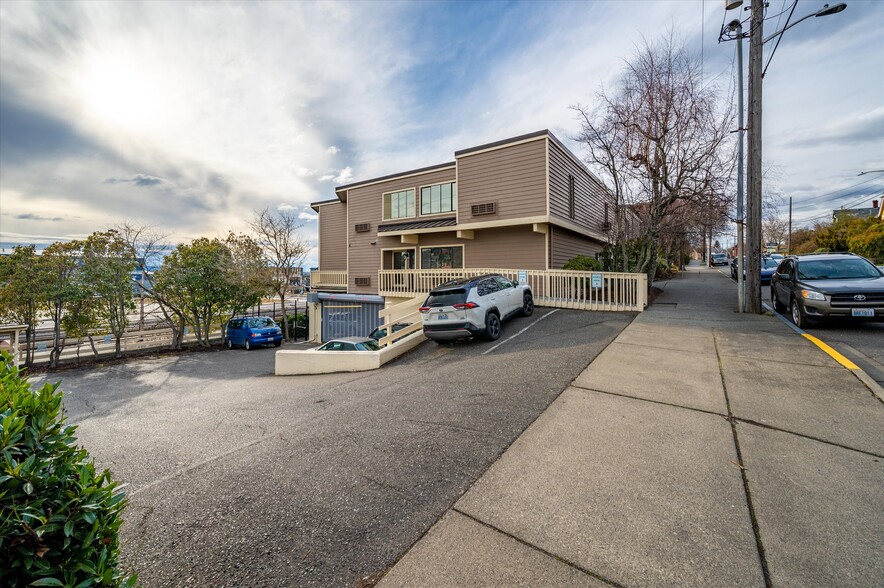 More Photos Of 1111 W Holly St, Bellingham Office For Lease