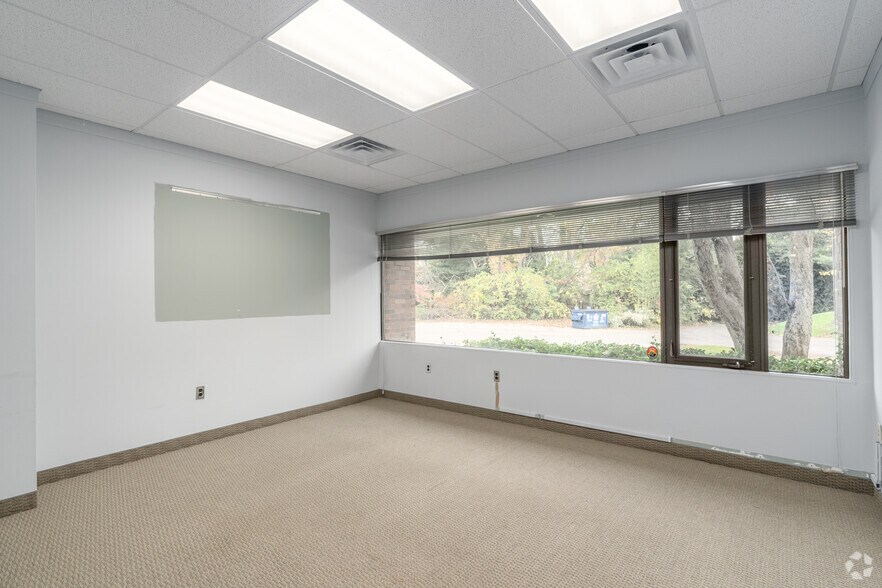 Photo of 1st Floor Ste 240, Building 595