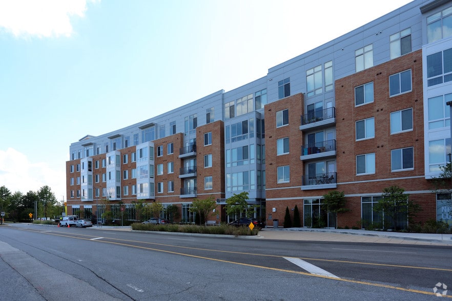 More Photos Of 10000 Town Center Ave, Columbia Apartments For Lease