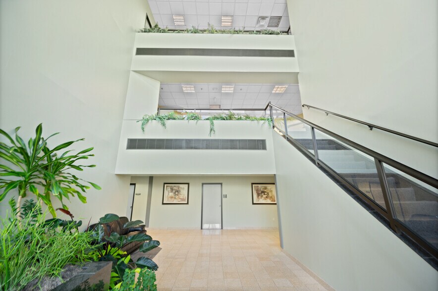 More Photos Of 10700 Montgomery Rd, Montgomery Medical For Sale
