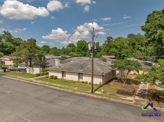 Primary Photo Of 512 Sumter St, Montezuma Medical For Sale