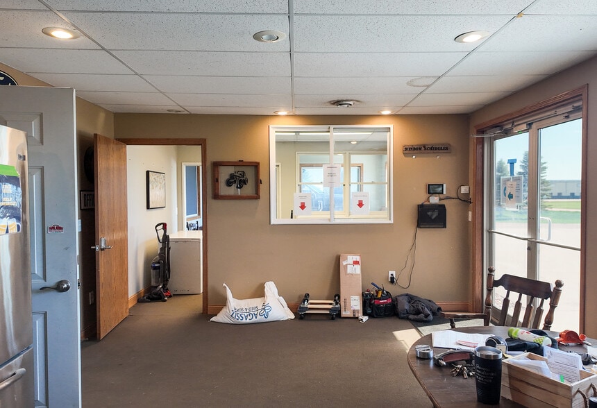 More Photos Of 27050 S Kerslake Pl, Tea Warehouse For Sale