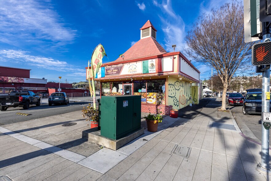 More Photos Of 1411-1413 165th Ave, San Leandro Convenience Store For Sale