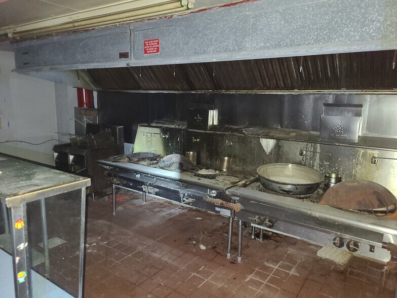 More Photos Of 240 E State St, Trenton General Retail For Lease