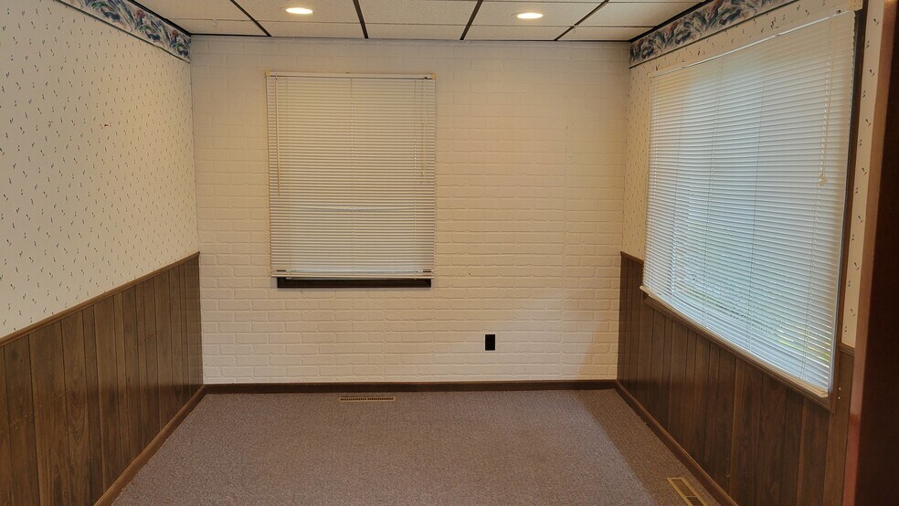 More Photos Of 205 North St, Morenci Medical For Sale