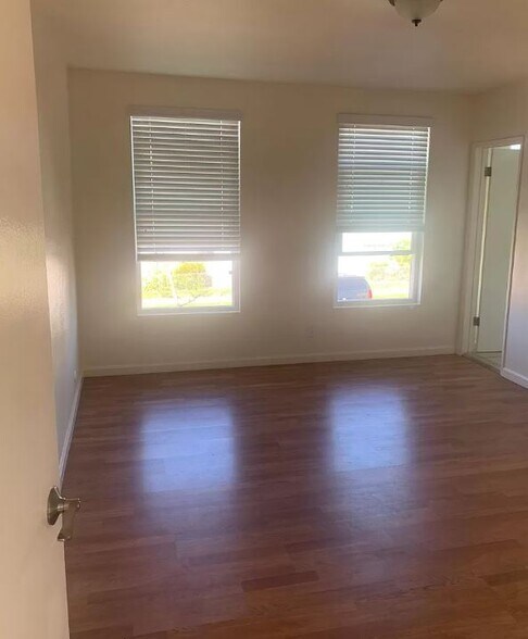 More Photos Of 218 W Wilson Ave, Orange Apartments For Sale