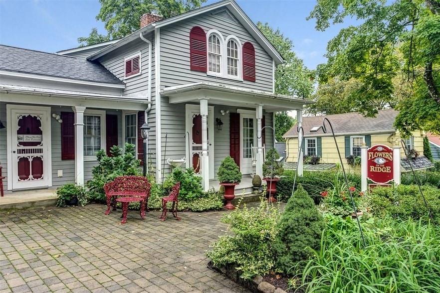 More Photos Of 20 Lewis St, Basking Ridge Freestanding For Lease