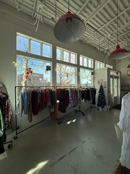 More Photos Of 3550 W Lawrenceville St, Duluth General Retail For Lease