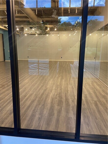 More Photos Of 1675 Cumberland Parkway - Unit 202-203-Bld 200, Smyrna Office For Sale