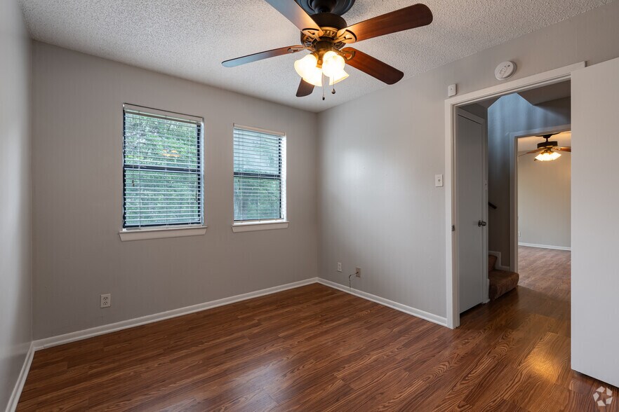 More Photos Of 2800 Stewart Dr, Waco Apartments For Sale