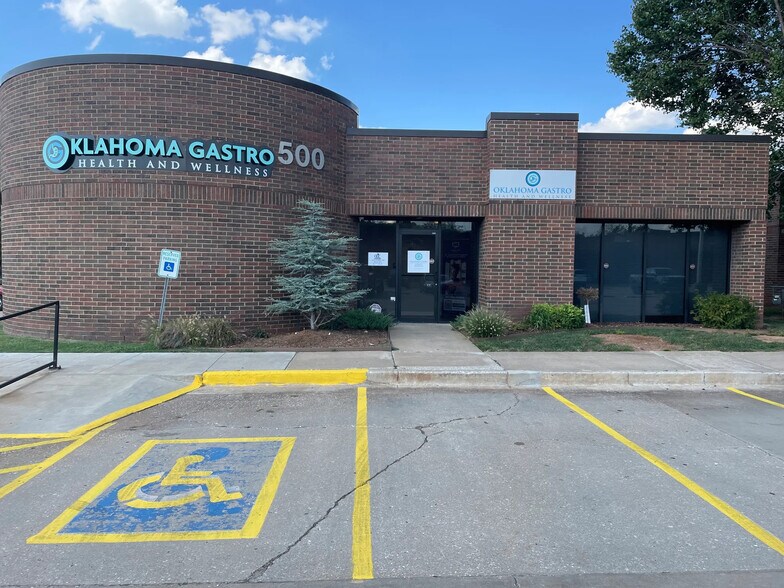 Primary Photo Of 13301 N Meridian Ave, Oklahoma City Medical For Lease