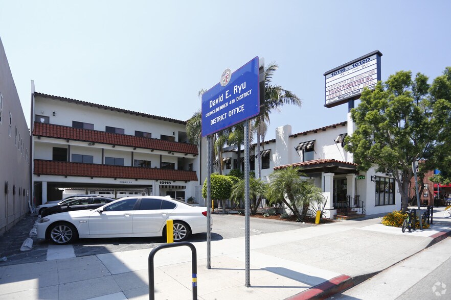 More Photos Of 10116-10120 Riverside Dr, Toluca Lake Office For Sale