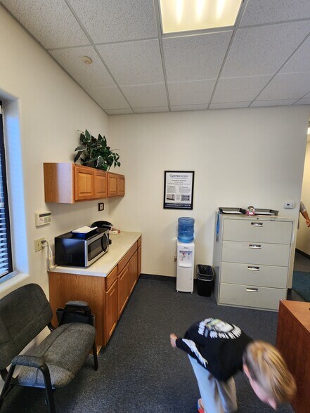 More Photos Of 2942 N Greenfield Rd, Mesa Service For Lease