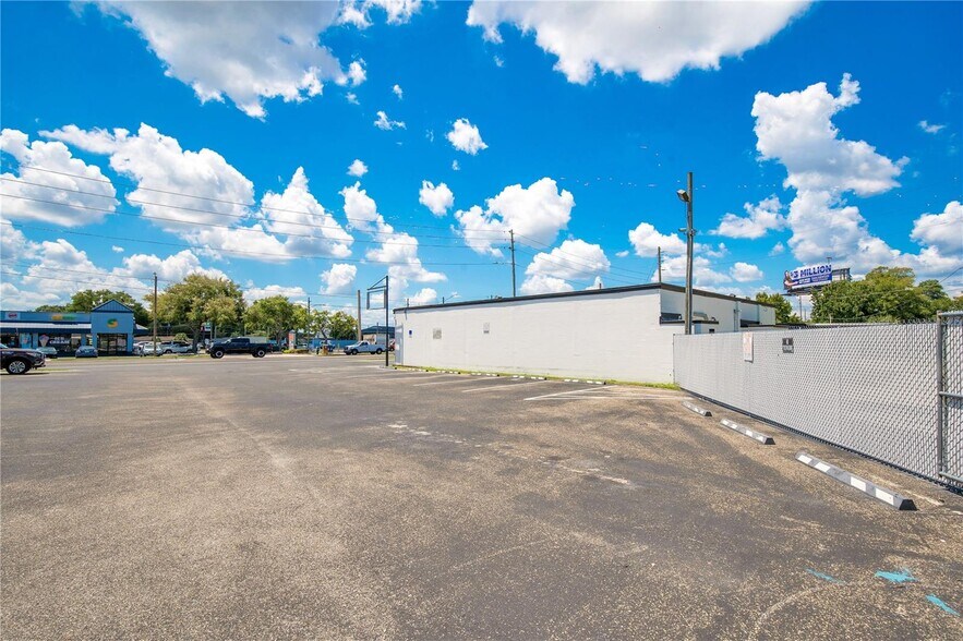 More Photos Of 1215-1221 W Fairbanks Ave, Orlando Medical For Lease