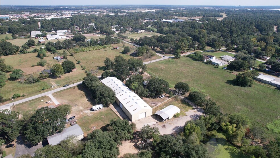 Primary Photo Of 27703 Calvert Rd, Tomball Warehouse For Lease