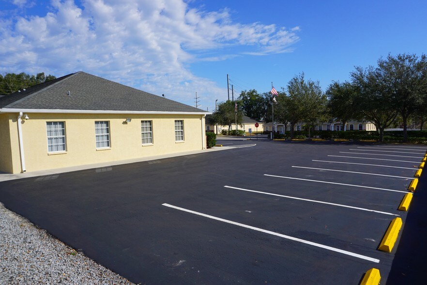 More Photos Of 6937 Medical View Ln, Zephyrhills Medical For Lease