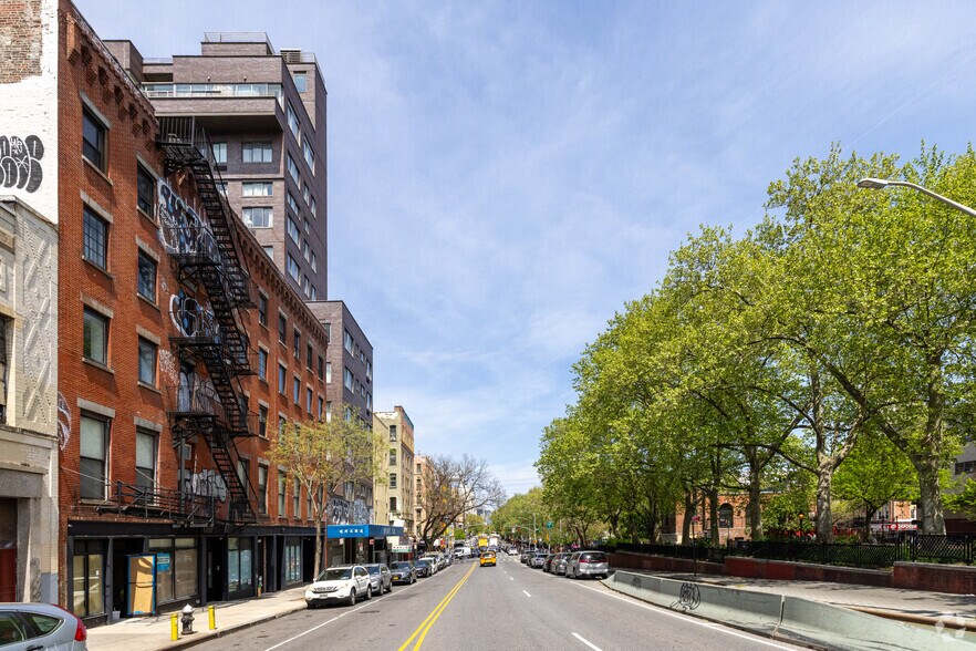 More Photos Of 61 Chrystie St, New York Shelter For Sale