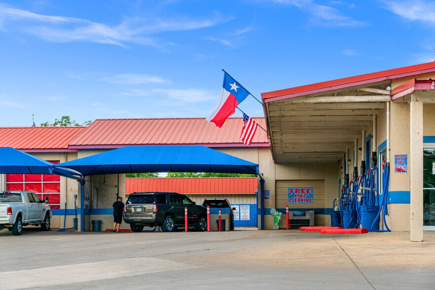 More Photos Of 506 Junction Hwy, Kerrville Carwash For Sale