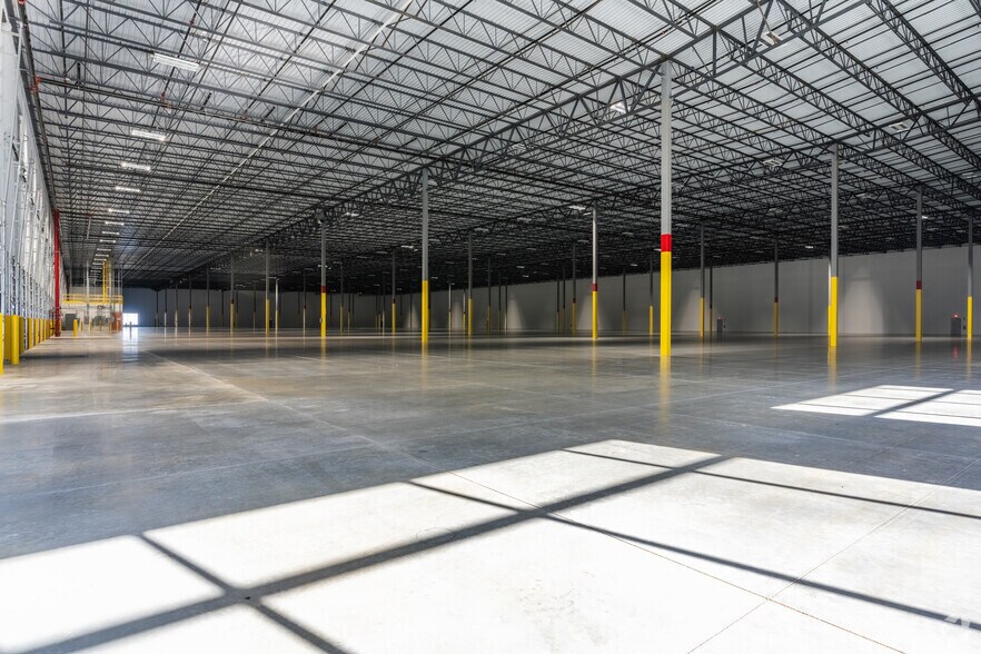 More Photos Of 1350 Six Flags Rd, Lithia Springs Warehouse For Lease