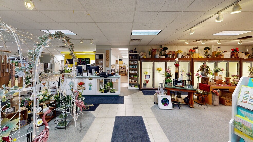 More Photos Of 236 E Wayne St, Fort Wayne Storefront For Sale