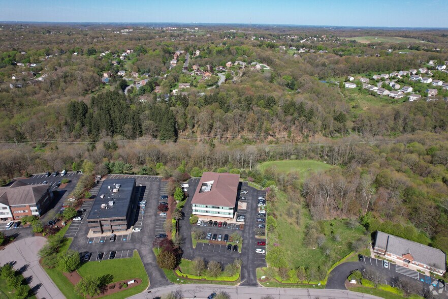 More Photos Of 6000 Brooktree Rd, Wexford Office For Lease