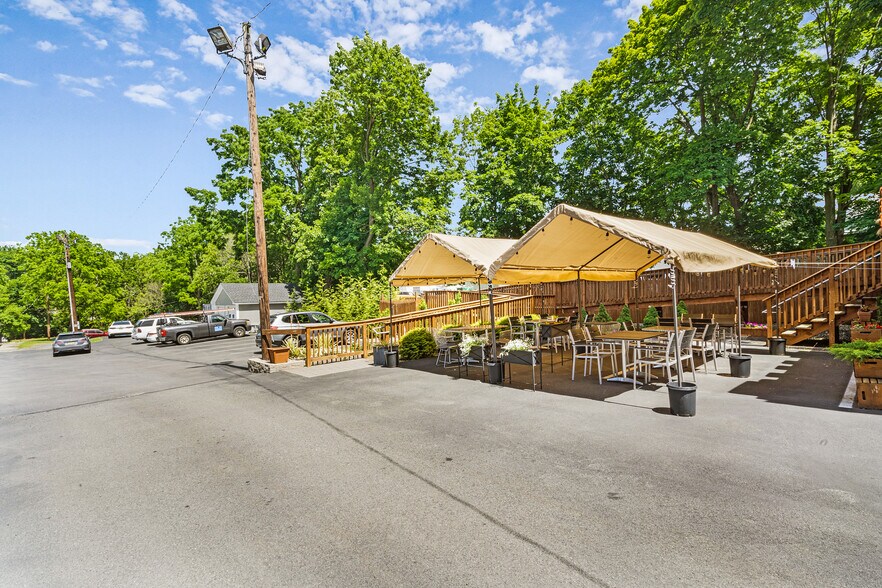 More Photos Of 269 Main St, Hackettstown Storefront Retail Office For Lease