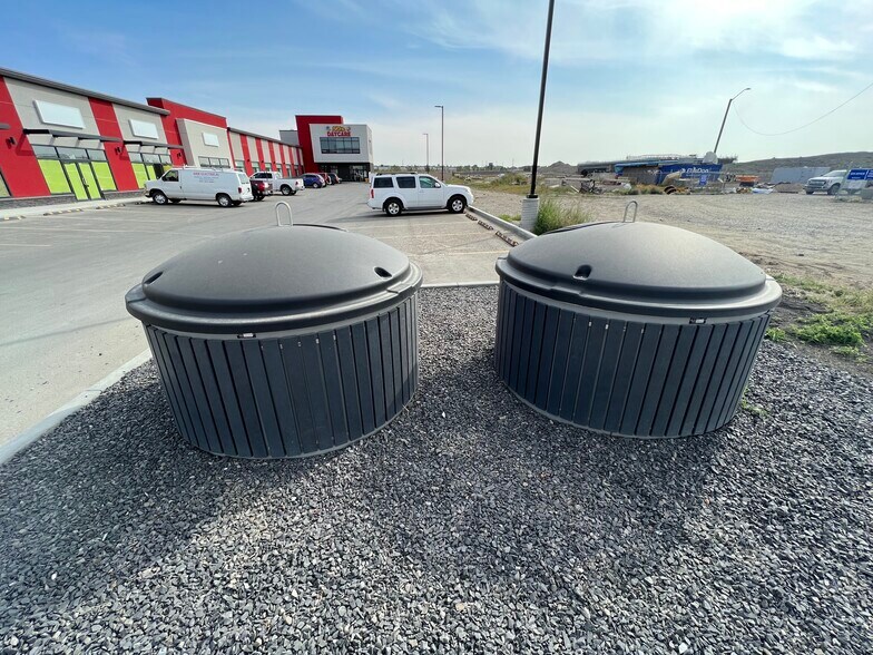 More Photos Of 2974 Main St SE, Airdrie General Retail For Lease