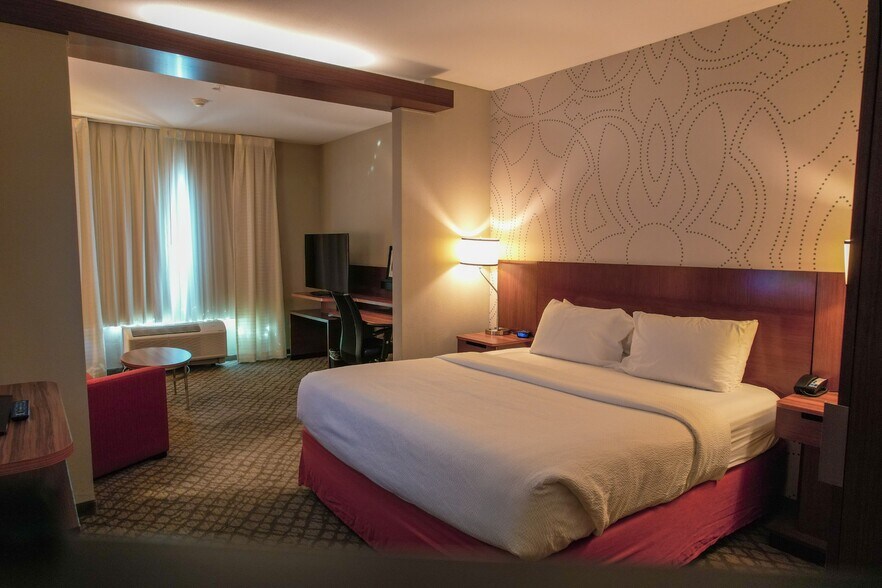 More Photos Of 6435 50th St, Lubbock Hotel For Sale