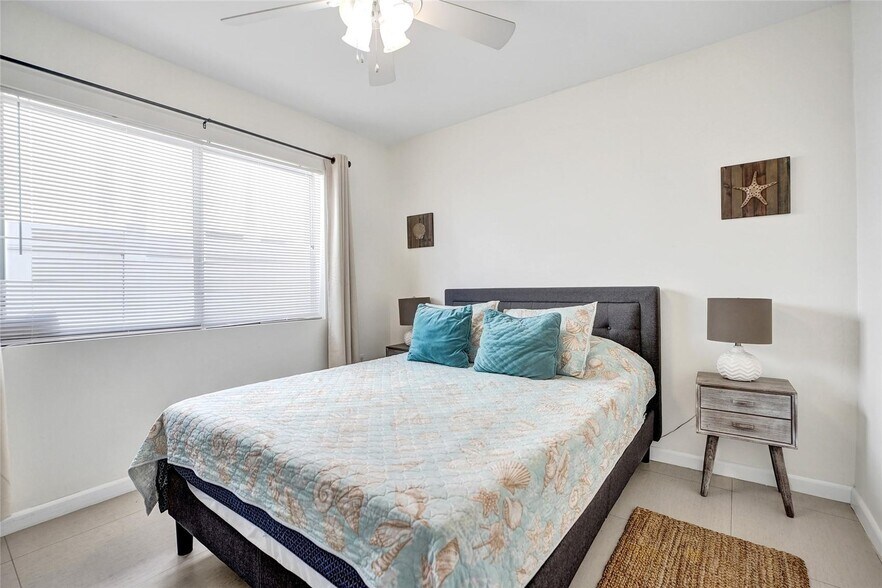 More Photos Of 322 Oklahoma St, Hollywood Multifamily For Sale