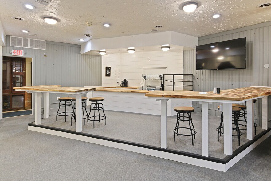 More Photos Of 105 Coal st, Mexico Specialty For Sale