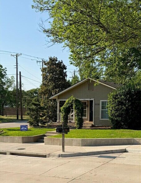 More Photos Of 7110 Elm St, Frisco Storefront Retail Office For Lease