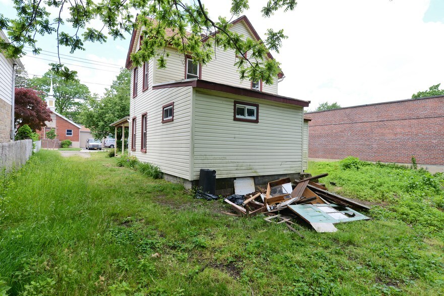 More Photos Of 1025 Woodfield Rd, West Hempstead Land For Sale