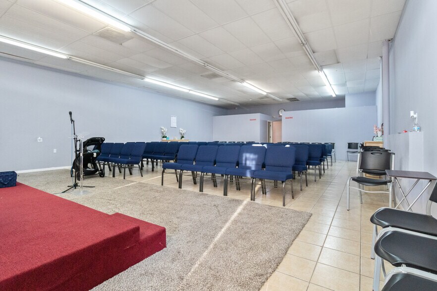 More Photos Of 1017 Bayou Rd, La Marque Storefront For Sale